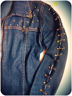 42 ideias para customizar aquela velha jaqueta jeans ..mais tutoriais