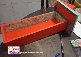 Como transformar uma gaveta velha em um organizador de lenços estiloso