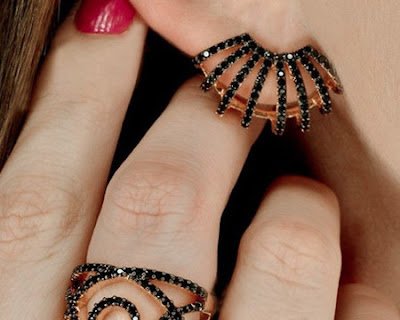 O brinco ear cuff moderno é um acessório super diferente dos demais brincos. 