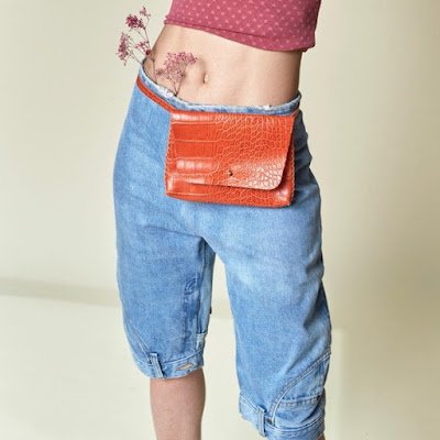 Se você é ousado(a) e adora usar peças fora do comum em seus look's, irá adorar o mais novo modelo de jeans.