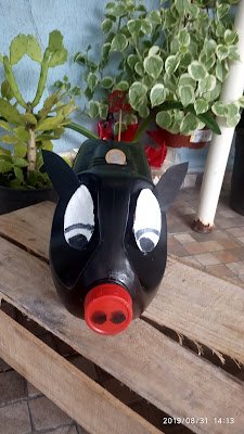 Aprenda a fazer esse simpático cofre porquinho 