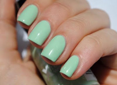 Unhas Diferentes tonalidades de verdes