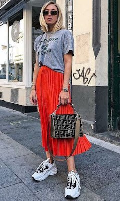 33 look's com saia e camiseta para te inspirar