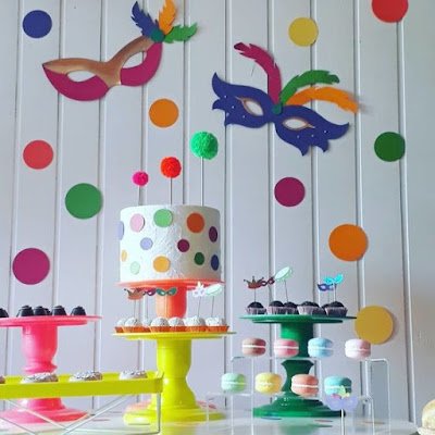 Como decorar a casa para o carnaval.