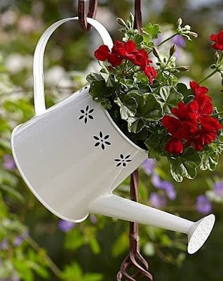 Mais de 20 ideias simples para jardins pequenos e cantinhos sem uso