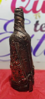 Como decorar Garrafas de Vidros com papel higiênico