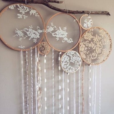 Decore com bastidores de bordado.