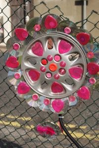 Transforme calotas velhas de carro em artesanato