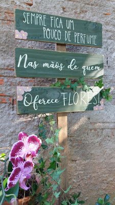 28 ideias de frases para compor seu jardim