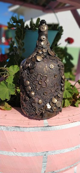 Como fazer efeito envelhecido no artesanato em garrafas