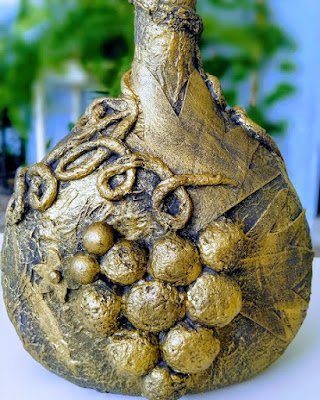 Como fazer efeito envelhecido no artesanato em garrafas