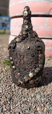 Como fazer efeito envelhecido no artesanato em garrafas