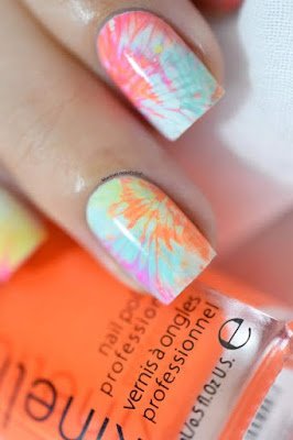 como fazer unha tie-dye 