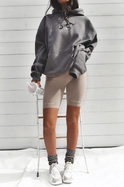 origem da blusa de frio com capuz