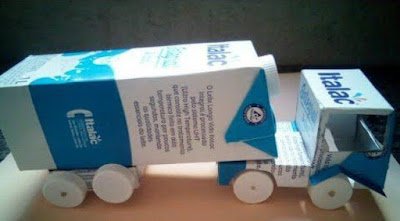 Brinquedos feitos com caixa de leite