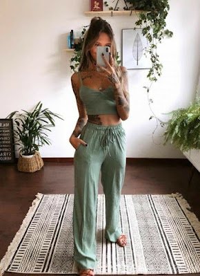 Como montar um look descolado usando calça + top curto