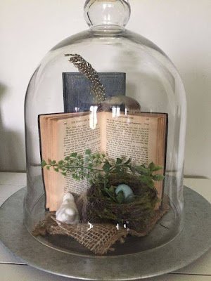 LIVROS VIRAM MÓVEIS E PEÇAS DE DECORAÇÃO