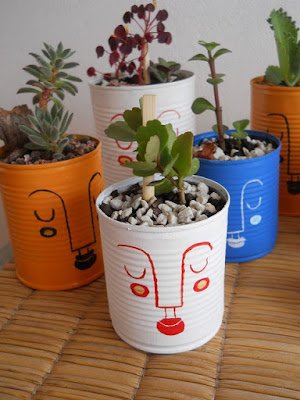 60 lindas ideias de como usar latas como vasos de plantas