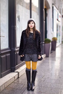 transformar um look de meia-estação em um visual para os dias mais frios