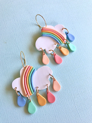 Com aparência divertida e fofa, os brincos de biscuit podem ser personalizados da maneira que você quiser.