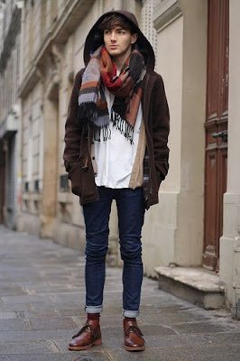 O cachecol é uma peça do vestuário que atende a qualquer idade e também usado tanto por mulheres quanto por homens.