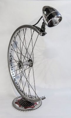 O mês de agosto está próximo e isso nos remete ao dia dos pais. Sempre queremos agradar a pessoa que amamos com um presente especial. Uma coisa única e de preferência feita por você mesmo.