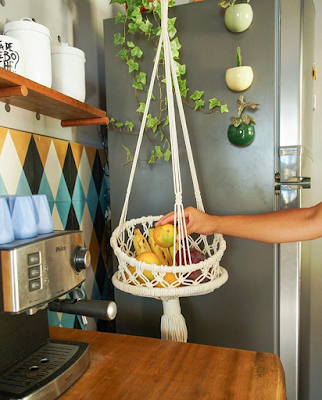 Mais do que um simples objeto de armazenamento de frutas e verduras, a fruteira pode ter um grande destaque na decoração de sua cozinha