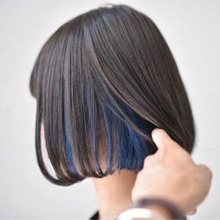 Destaques de cores "escondidas" nos cabelos podem ser usados por qualquer pessoa!