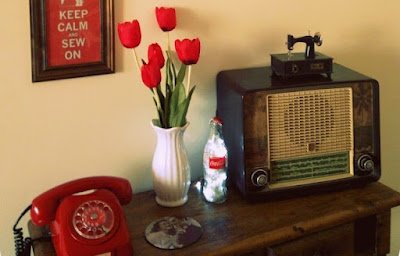 A evolução do rádio é uma coisa extraordinária. Existem aparelhos com os mais diversos tamanhos, materiais, texturas e funções que são capazes de combinar com qualquer cômodo.