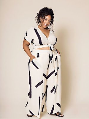 Os tops cropped em diferentes modelagens e os corpetes com sua pegada sexy são os protagonistas da temporada.