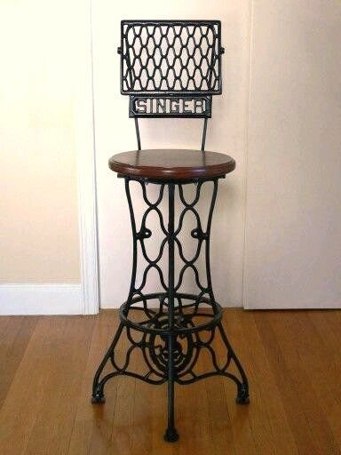 A palavra upcycle é usada para se referir aos objetos que foram criados a partir da técnica do upcycling, que consiste no reaproveitamento de objetos e materiais para criar novos itens, muitas vezes com funções diferentes, sem alterar as principais características do objeto original.