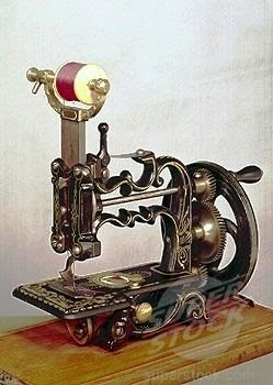 História da máquina de costura: Desde tempos remotos a costura está presente na humanidade.Com o passar do tempo, e o aperfeiçoamento das técnicas de costura, nasceu à profissão de costureiro.