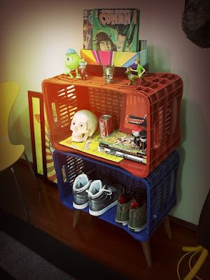 A reciclagem é uma ótima forma de diminuir o volume de lixo e de criar peças lindas e úteis para as mais diversas funções.