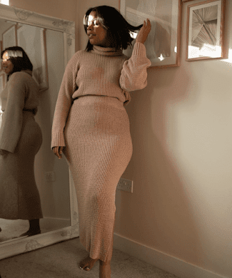 O crochê não precisa ser algo exclusivo para ser usado apenas na moda primavera/verão. Também fica lindo em look's de outono/inverno.