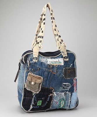 Patchwork é uma técnica na qual retalhos de tecidos diferentes são unidos formando-se composições diversas para a produção e aplicação em colchas, panos de copa, almofadas, tapetes e em vários objetos.