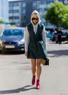 Os looks com moletom são quentinhos, confortáveis e ganharam status de tendência recentemente. Quanto mais ficamos em casa, mais cresce a busca por peças que sejam versáteis sem perder o estilo.