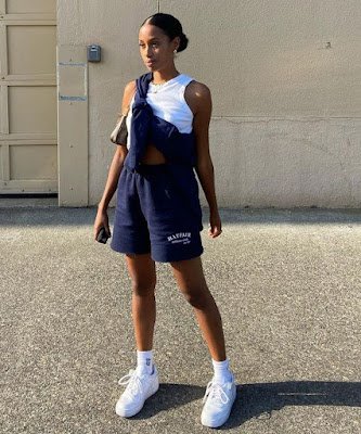 Os looks com moletom são quentinhos, confortáveis e ganharam status de tendência recentemente. Quanto mais ficamos em casa, mais cresce a busca por peças que sejam versáteis sem perder o estilo.