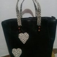 Customizar bolsas pode ser uma excelente opção para dar um novo estilo a esse acessório tão presente na vida de muitas mulheres. Além de repaginar o visual, você pode deixar o seu estilo estampado e fazer algo exclusivo, que ninguém mais tenha.