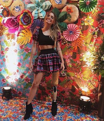 Junho e julho são os meses em que ocorrem as festas juninas. Pode ser festa de família, de amigos, da firma ou mesmo festas de aniversário temáticas. O fato é que os looks para festa junina precisam ser especiais.