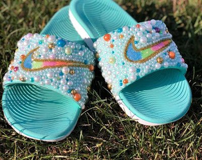 7 ideias de como customizar sua sandália slide