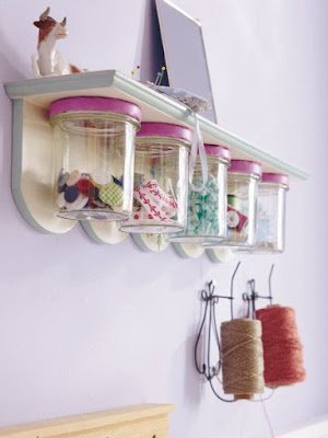 Uma oficina de costura é empreendimento interessante em muitos aspectos, inclusive no lado empresarial, mas em termos de trabalho de decoração, tudo pode ser, de fato, um pouco complicado devido ao número de materiais.