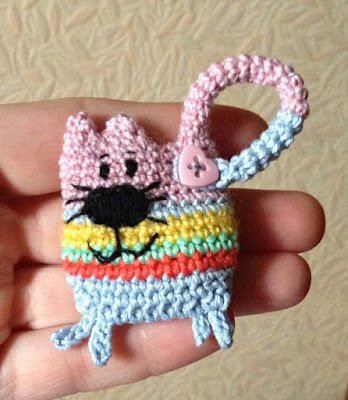 mais de 20 ideias de chaveiros feitos em crochê para te inspirar!!!...Encante-se!