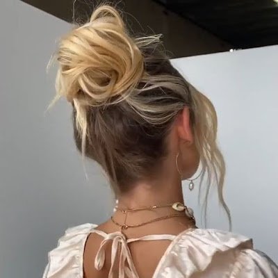 Ao fazer seu penteado você passa a impressão de ser uma pessoa cuidadosa com seu visual e que dedica alguns minutos para se cuidar. Passa a impressão de ser uma pessoa de atitude e personalidade.