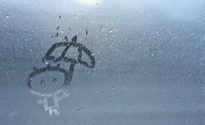 Foto tumblr é um estilo de foto mais estético, que explora novos ângulos, com filtros minimalistas, luz natural e muito estilo. Os dias de chuva também podem ser perfeitos para fazer esse tipo de foto.