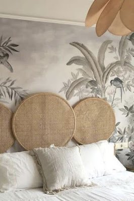 Você tem a opção de escolher a sua cabeceira de cama em lojas especializadas ou fazer a sua própria cabeceira dando mais personalidade a sua decoração.