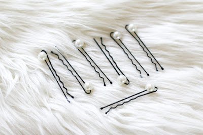 Sim, os grampos de cabelo combinam com qualquer estilo