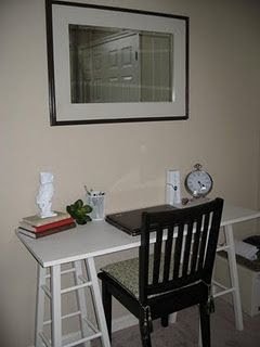 Como Reaproveitar Banquetas e Banquinhos Velhos de Forma Criativa  Muitas vezes o que precisamos não é de um móvel ou de um objeto novo e sim de um novo olhar nas coisas que já temos em casa.