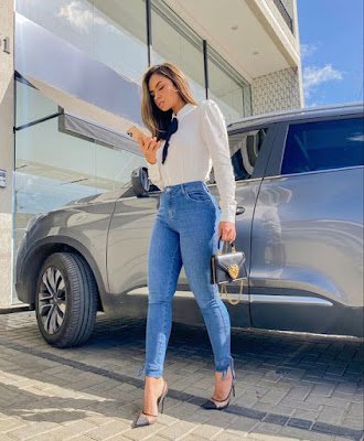 As tendências em calça jeans 2023 estão chegando com novidades que vão do vintage ao atual.