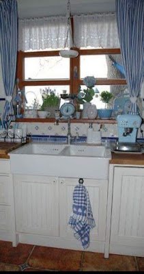 As cortinas são vistas como peças inseparáveis das janelas e têm de ser escolhidas com a mesma importância de qualquer outra peça de decoração.