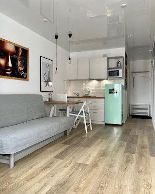 Antigamente as cozinhas costumavam ser um cômodo isolado da casa. Hoje em dia ela se tornou parte integrante da residência sendo um lugar aconchegante para acomodar toda a família, não só durante a refeição, mas também durante o processo de preparo da mesma.  Pode ser o lugar ideal para um bom bate-papo e para contar boas histórias. Enfim...proporciona maior convívio aos integrantes da casa.